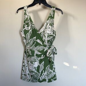 Lands’ End Green Leaf Wrap Swim Dress One Piece Swimsuit Built-In Bra 14 NWOT